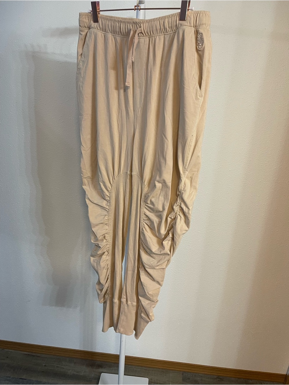 NWOT Free People Joggers - Picture 2 of 7